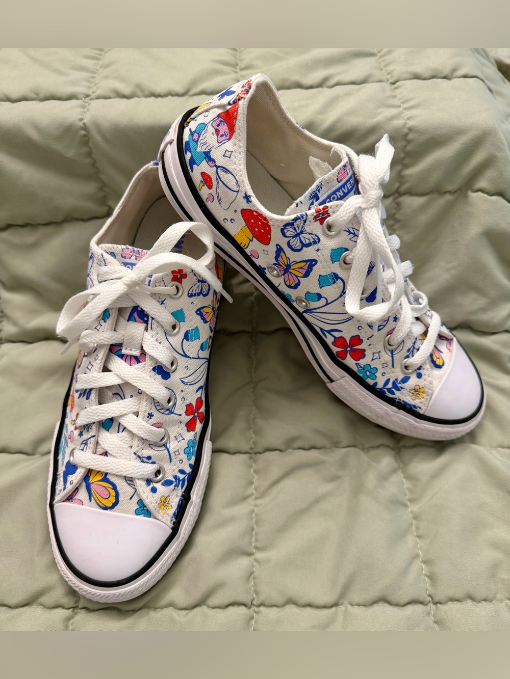 Limited Edition!! Converse Low Top Gnome and Mushroom Sneaker